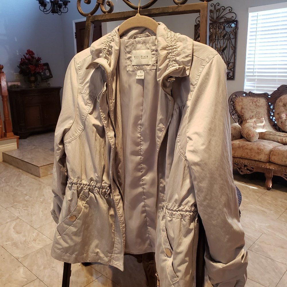 White House Black Market light gray jacket.  Small - Picture 3 of 5